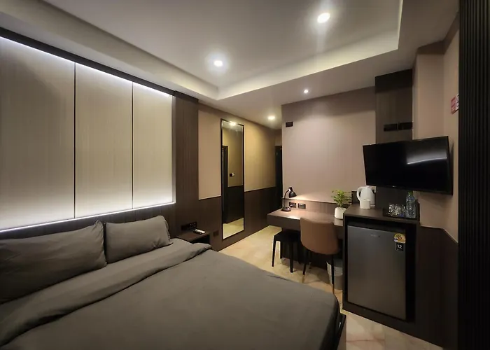 Max Residence